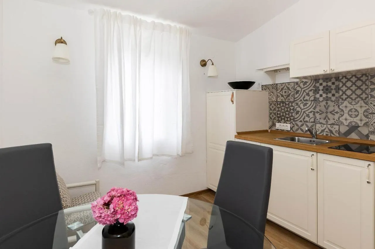 Villa Feral Apartments Crikvenica