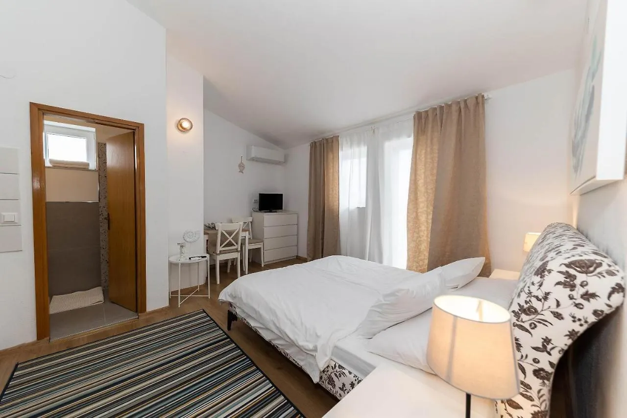 Villa Feral Apartments Crikvenica