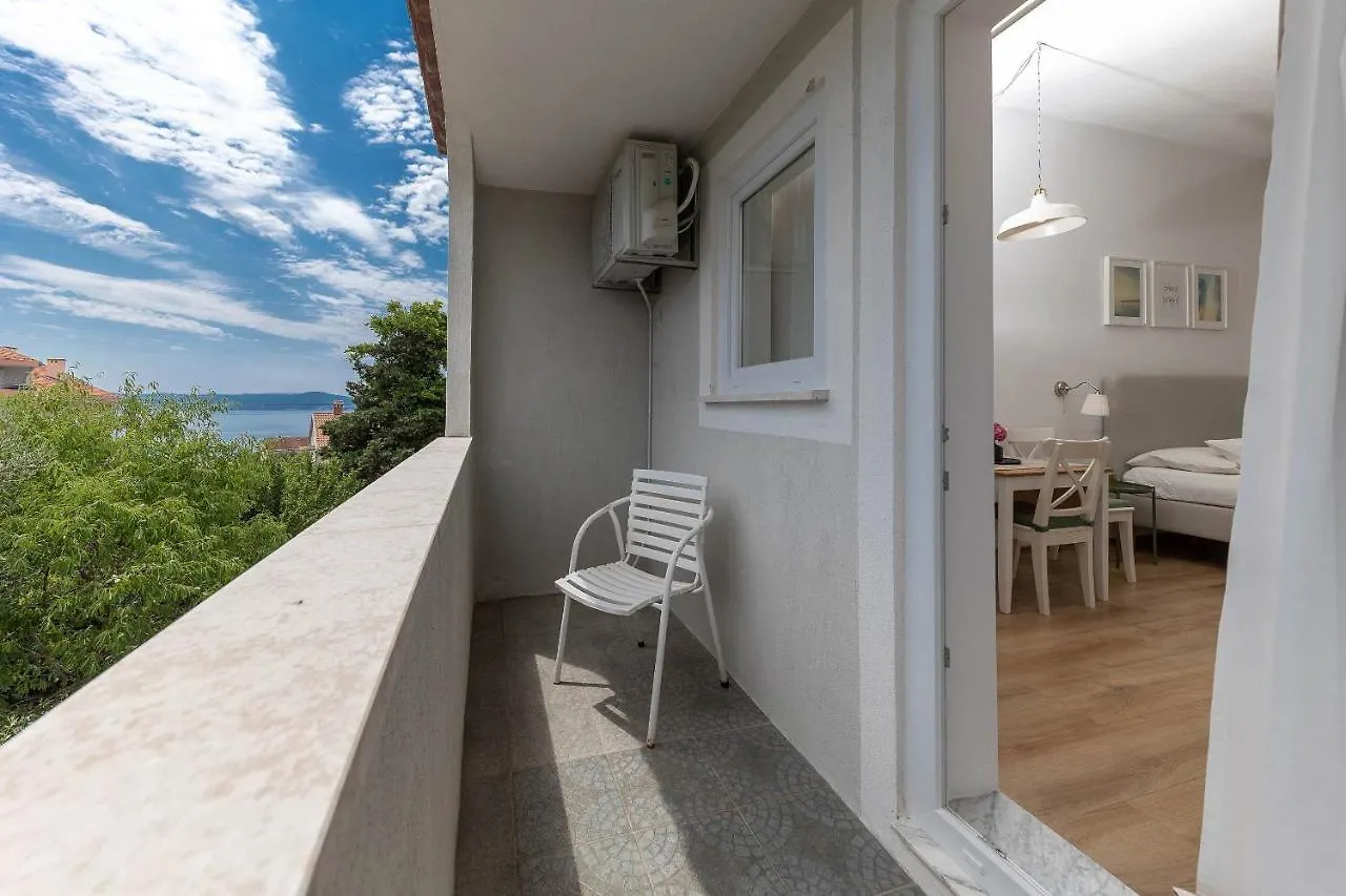 Villa Feral Apartments